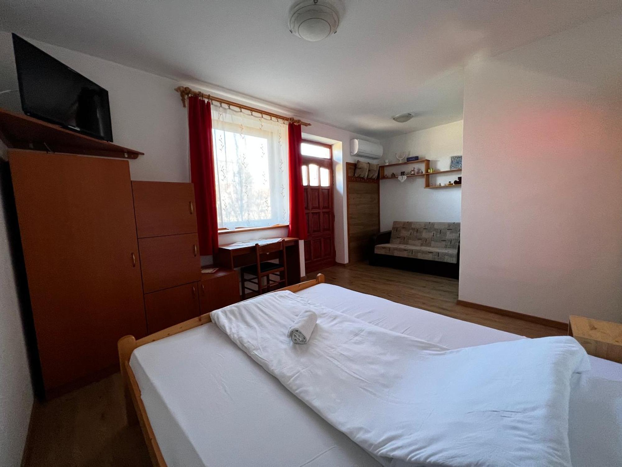 Aqua Thermal Soterapia Es Apartmanhaz Püspökladány Exterior foto