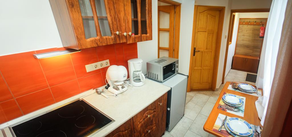 Aqua Thermal Soterapia Es Apartmanhaz Püspökladány Exterior foto